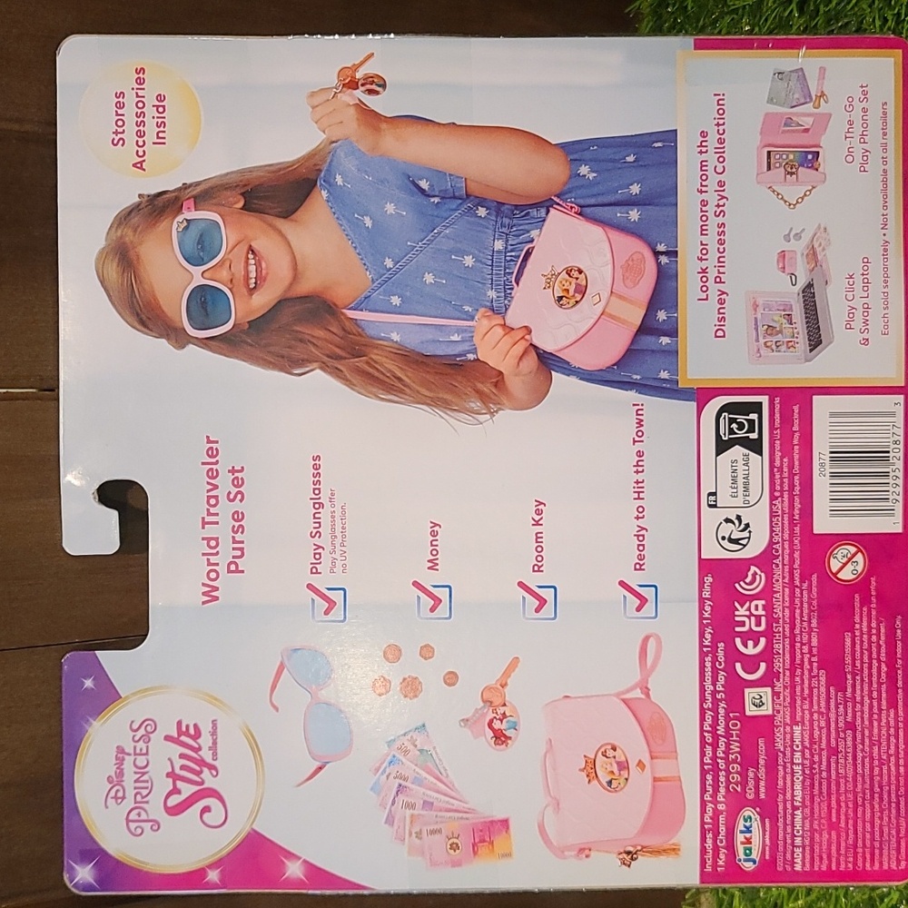 DISNEY Princess World Traveler Purse Set, purse keys sunglass play money NIB NWT - Picture 6 of 8